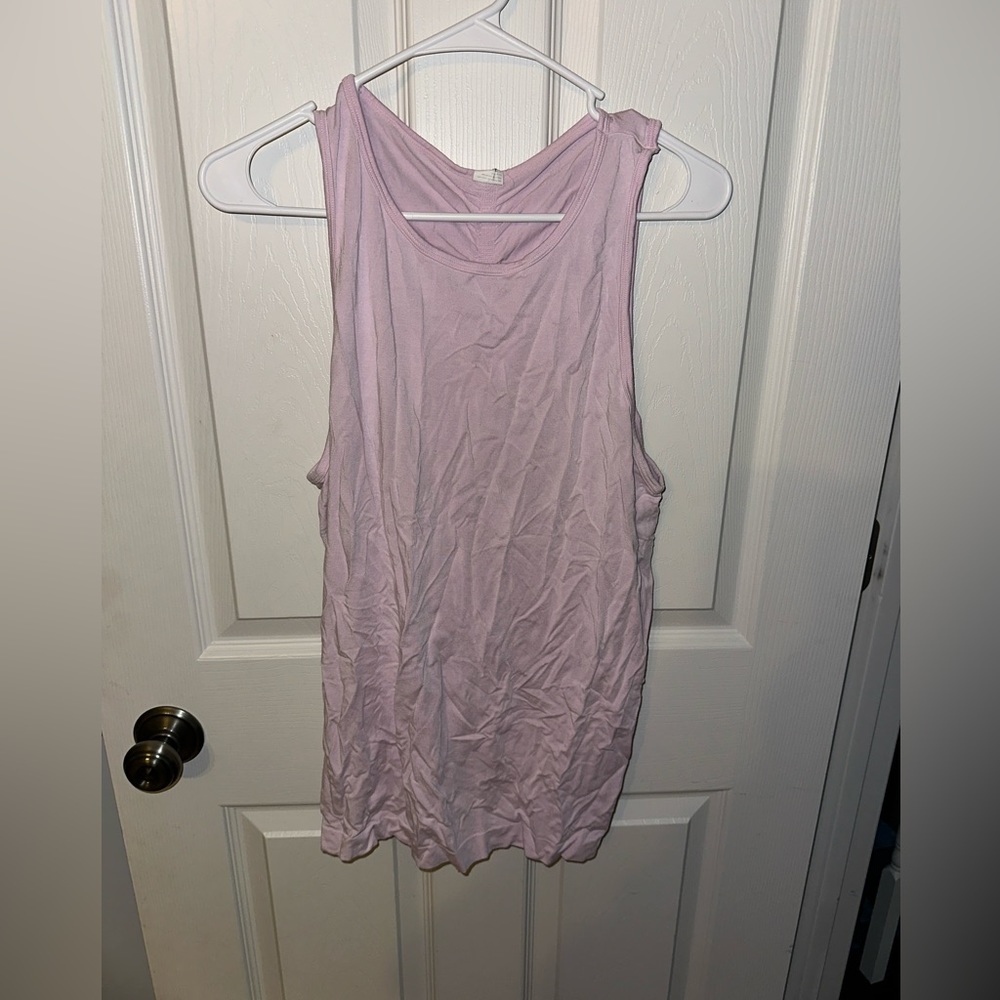 Workout top with cinched back
